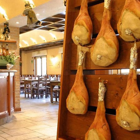 Hotel Willy Gemona del Friuli Ngoại thất bức ảnh