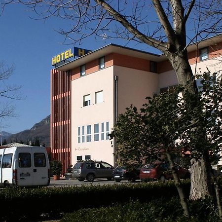 Hotel Willy Gemona del Friuli Ngoại thất bức ảnh