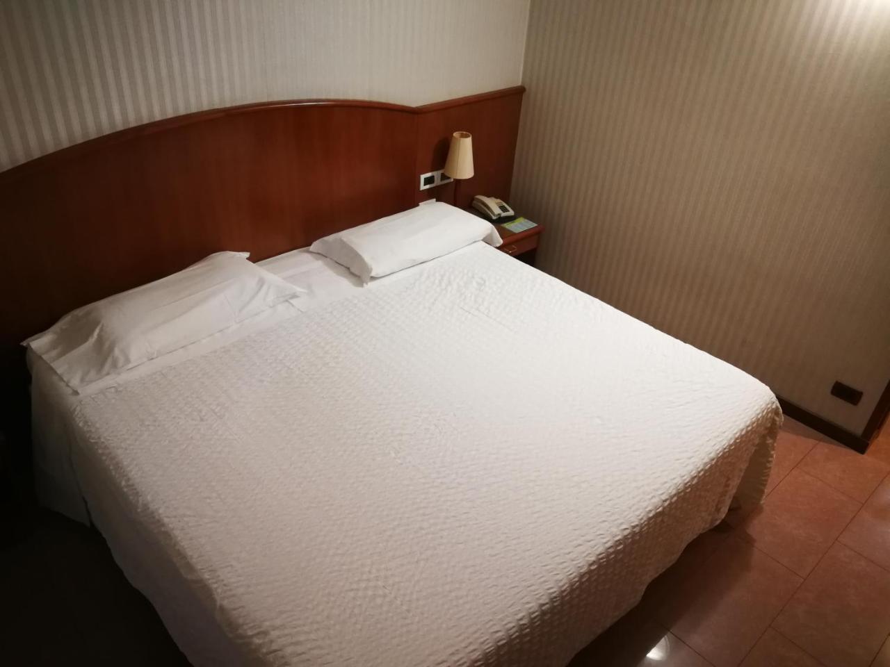 Hotel Willy Gemona del Friuli Ngoại thất bức ảnh